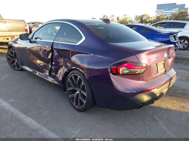 2022 BMW 230 3MW23CM0XN8C52795 Photo 2