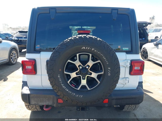 1C4HJXFGXJW146370 Jeep Wrangler Unlimited Rubicon 4x4