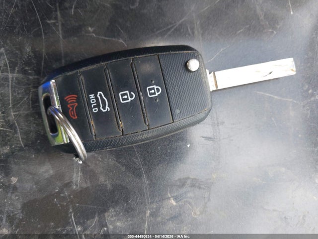 3KPA24AB7KE172431 KIA RIO S