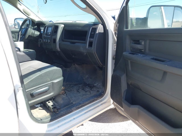 Продаж на аукціоні авто 2022 Ram 1500 Classic Tradesman  4x4 5'7 Box, vin: 3C6RR7KG5NG375523, номер лоту: 44490672
