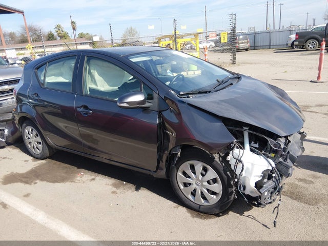 Toyota Prius C Two 2014 JTDKDTB32E1570217 Image 13