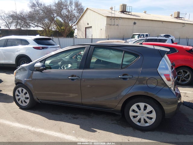Toyota Prius C Two 2014 JTDKDTB32E1570217 Image 14