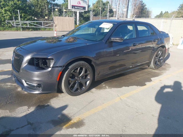 2021 Chrysler 300 300s მანქანა იყიდება აუქციონზე, vin: 2C3CCABT7MH592696, აუქციონის ნომერი: 44490761