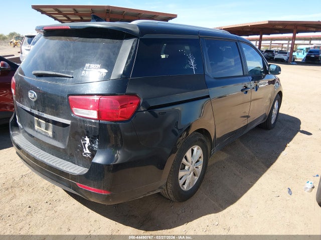 KIA SEDONA LX 2015 KNDMB5C11F6072733 Image 4
