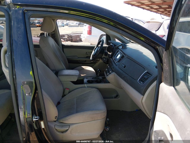 KIA SEDONA LX 2015 KNDMB5C11F6072733 Image 5