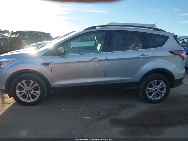 1FMCU0GD6JUA75771 Ford ESCAPE SE