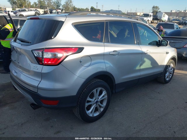 1FMCU0GD6JUA75771 Ford ESCAPE SE