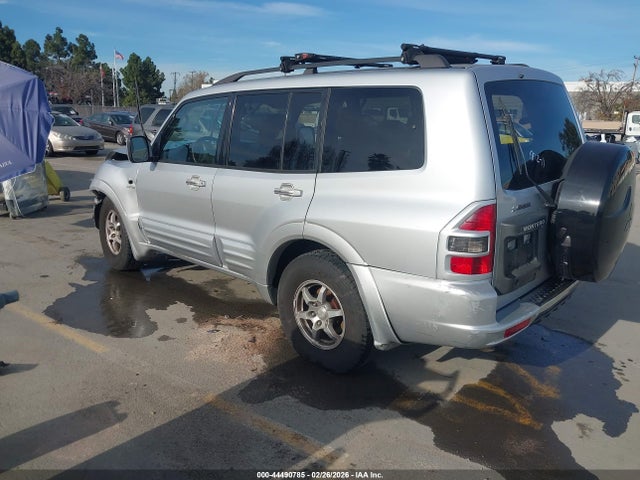 2002 MITSUBISHI MONTERO JA4MW51R32J071615 Photo 2
