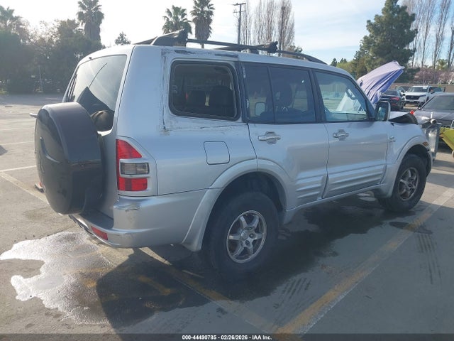 2002 MITSUBISHI MONTERO JA4MW51R32J071615 Photo 3