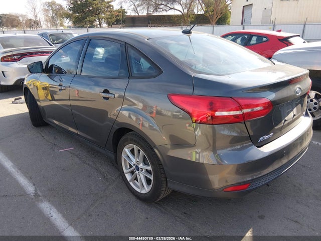 Ford FOCUS SE 2015 1FADP3F23FL369410 Image 3