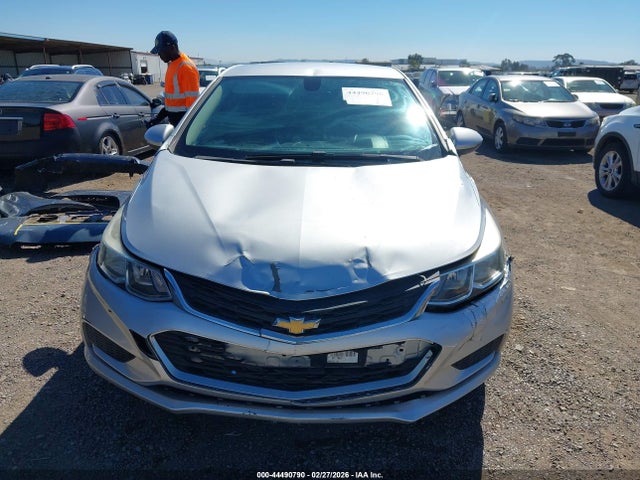 1G1BC5SM1J7134515 Chevrolet Cruze Ls Auto