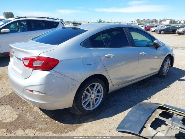 1G1BC5SM1J7134515 Chevrolet Cruze Ls Auto