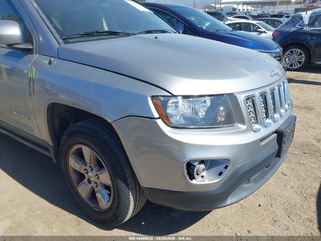 1C4NJCEA3FD198435 Jeep Compass Latitude