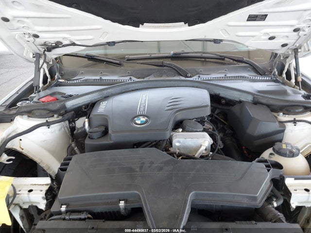 44490837 :رقم المزاد ، WBA3C1C55FK118511 vin ، 2015 Bmw 328i مزاد بيع