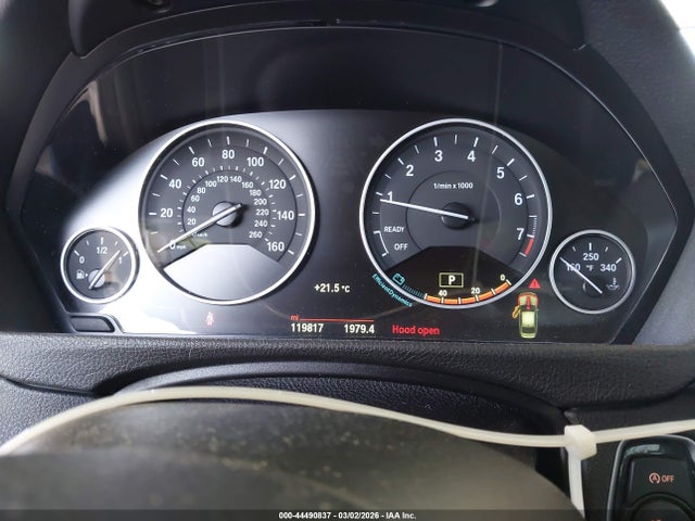 44490837 :رقم المزاد ، WBA3C1C55FK118511 vin ، 2015 Bmw 328i مزاد بيع