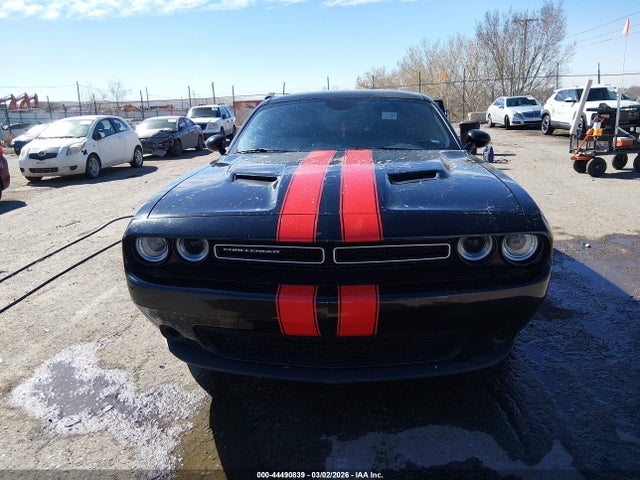 Продажа на аукционе авто 2023 Dodge Challenger Sxt, vin: 2C3CDZAG6PH586439, номер лота: 44490839