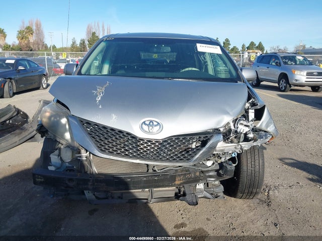 Toyota Sienna Se 8 Passenger 2014 5TDXK3DC4ES440306 Image 13