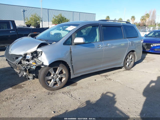 Toyota Sienna Se 8 Passenger 2014 5TDXK3DC4ES440306 Image 2