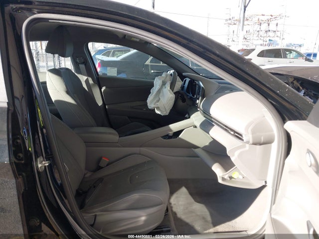 KMHLM4AG4MU200281 Hyundai ELANTRA SEL