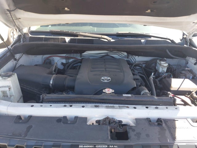 5TFEY5F12JX231583 Toyota Tundra Sr5 5.7l V8