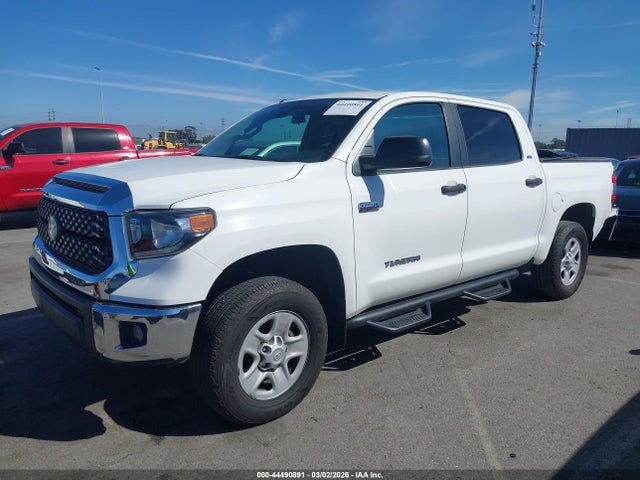 5TFEY5F12JX231583 Toyota Tundra Sr5 5.7l V8