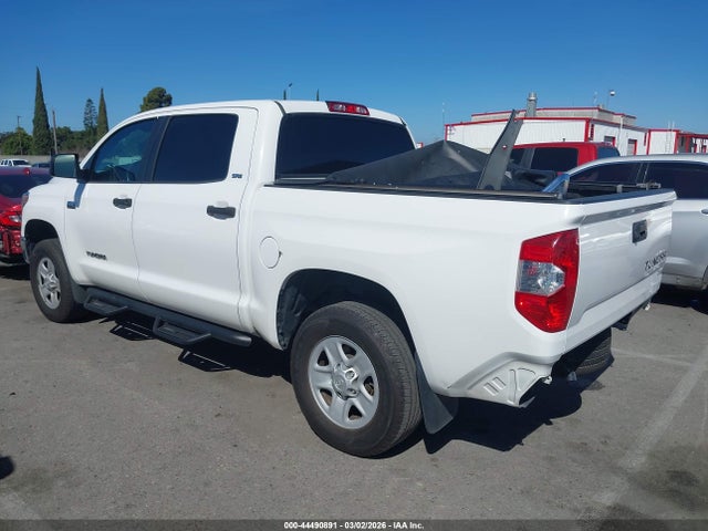 5TFEY5F12JX231583 Toyota Tundra Sr5 5.7l V8
