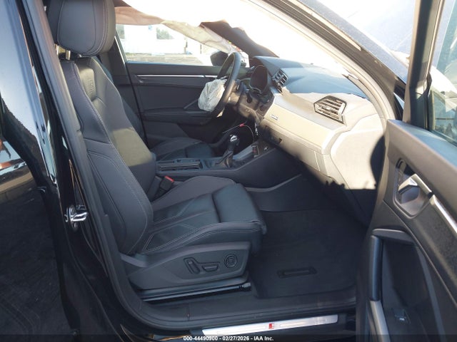 Продажа на аукционе авто 2025 Audi Q3 Premium 45 Tfsi S Line Quattro Tiptronic, vin: WA1DECF34S1017932, номер лота: 44490900