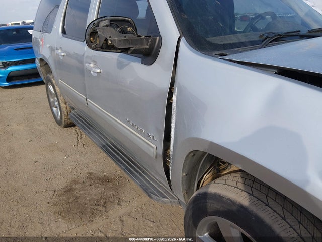 2013 Gmc Yukon Xl 1500 Slt მანქანა იყიდება აუქციონზე, vin: 1GKS2KE7XDR174460, აუქციონის ნომერი: 44490916