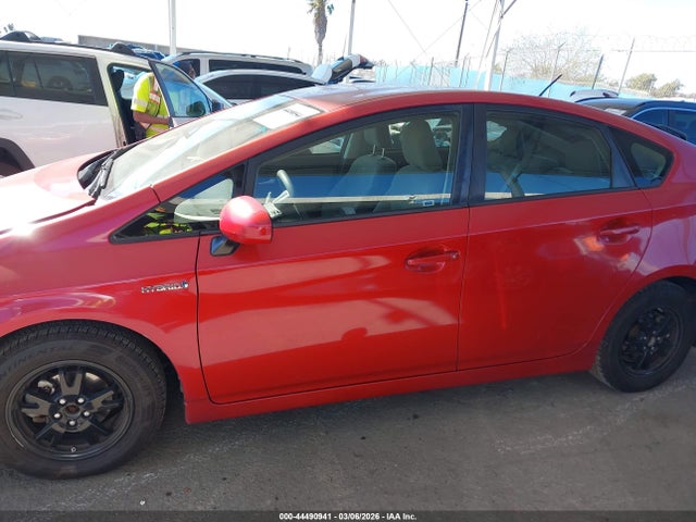 Toyota Prius Three 2015 JTDKN3DU7F1939917 Image 14