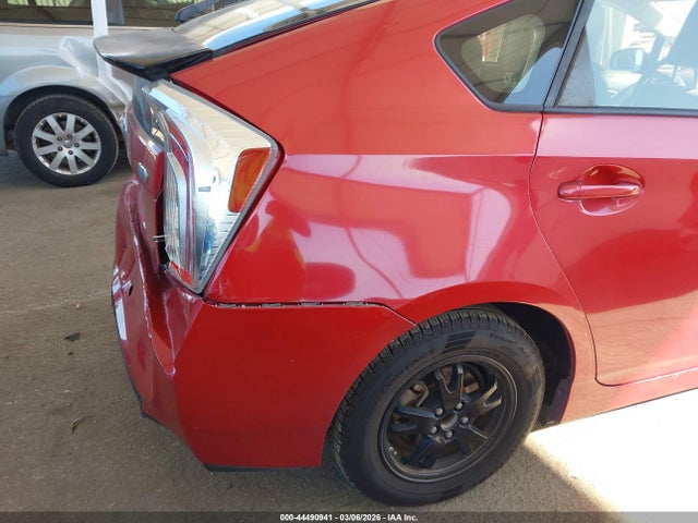 Toyota Prius Three 2015 JTDKN3DU7F1939917 Image 18