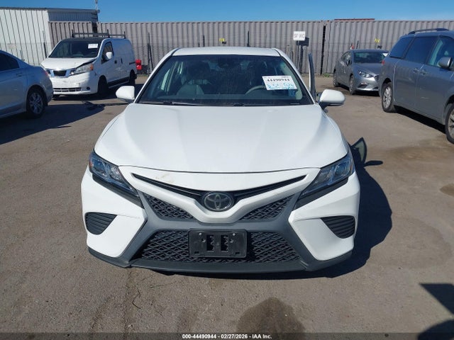 4T1M11AK6LU510415 Toyota CAMRY SE