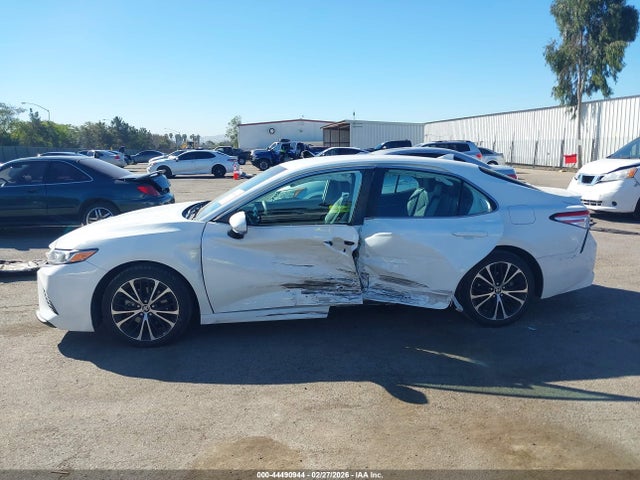 4T1M11AK6LU510415 Toyota CAMRY SE