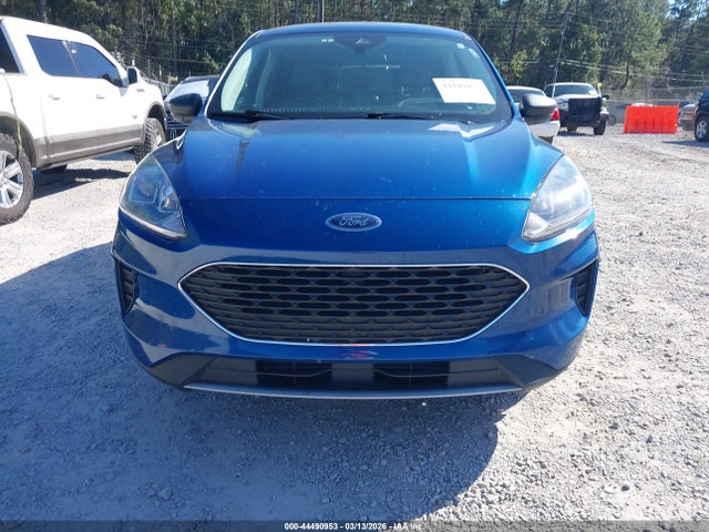 1FMCU0G6XNUB54738 Ford ESCAPE SE