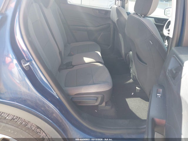 1FMCU0G6XNUB54738 Ford ESCAPE SE