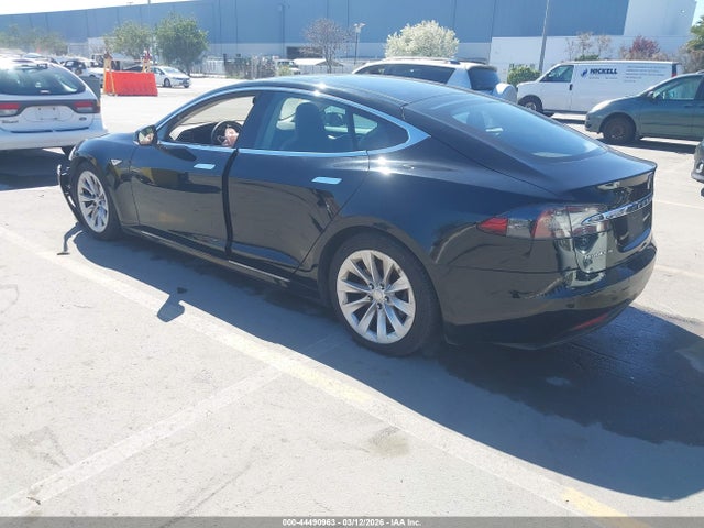 2016 TESLA MODEL S 5YJSA1E23GF136933 Photo 2