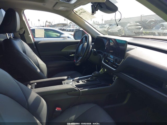 2024 TOYOTA GRAND HIGHLANDER 5TDACAB56RS002727 Photo 4