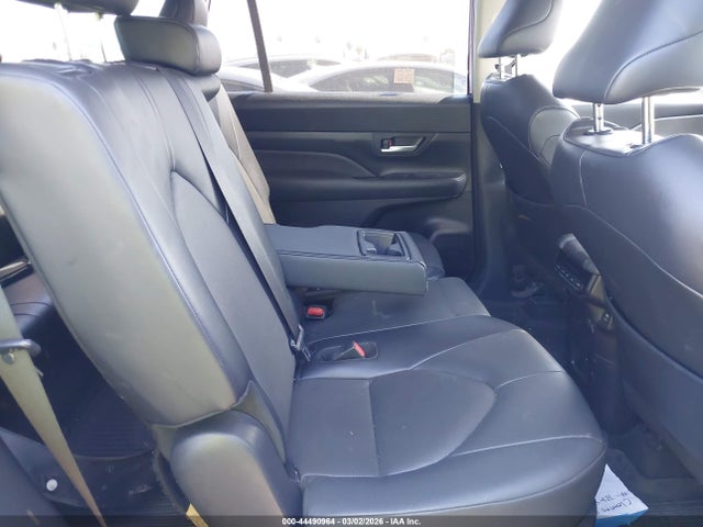 2024 TOYOTA GRAND HIGHLANDER 5TDACAB56RS002727 Photo 7