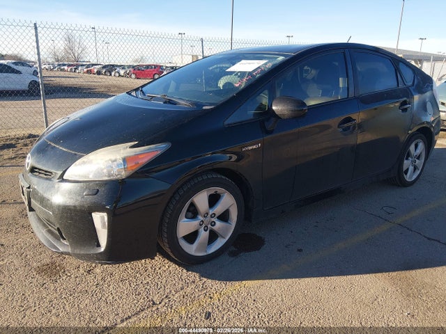 Toyota Prius Five 2014 JTDKN3DU3E1807557 Image 2
