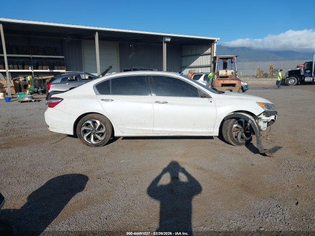 Aukcja sprzedaży 2017 Honda Accord Ex-l V6, vin: 1HGCR3F02HA002948, numer aukcji: 44491027