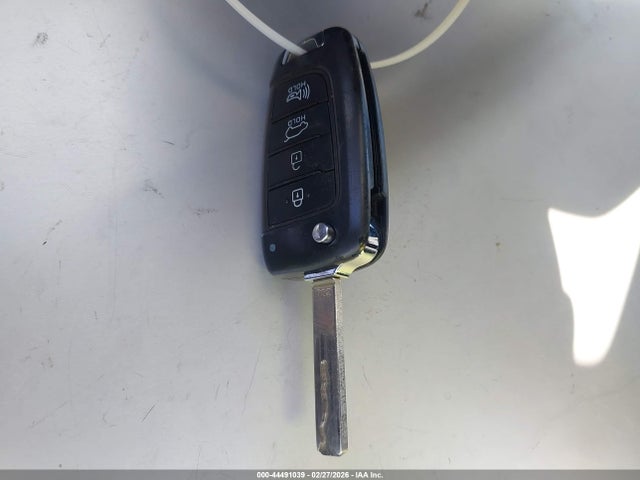 5NMS23AD9KH035919 Hyundai Santa Fe Se