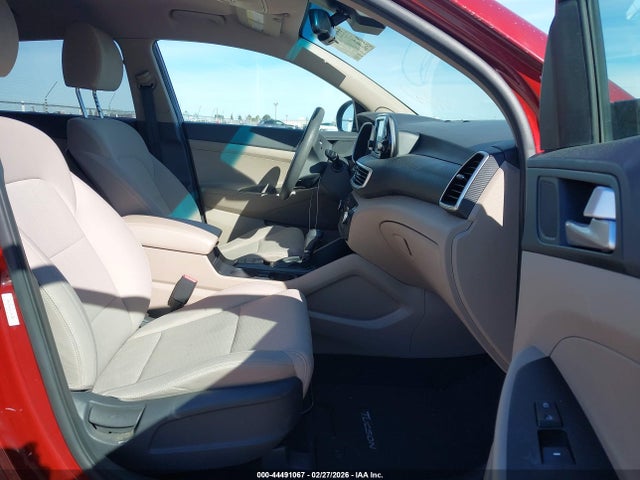KM8J33AL9KU954047 Hyundai TUCSON SEL