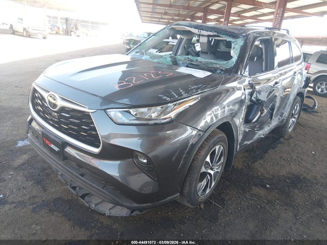 5TDGZRBH8LS045460 Toyota Highlander Xle