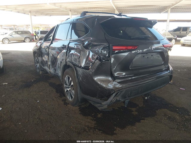 5TDGZRBH8LS045460 Toyota Highlander Xle