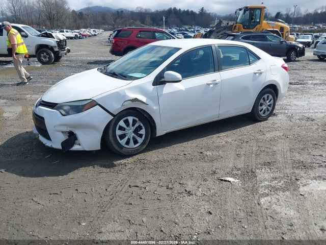 Toyota Corolla Le Eco 2014 5YFBPRHE1EP054705 Image 2