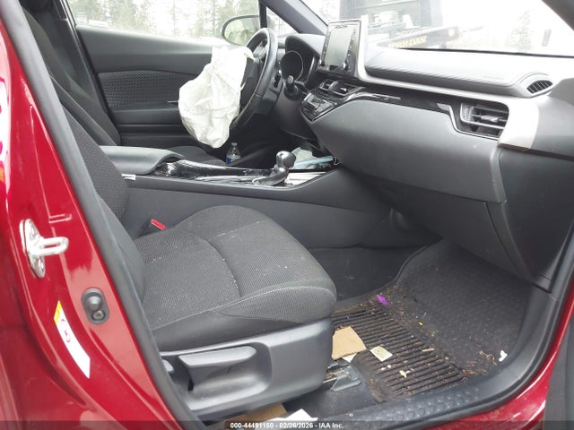 JTNKHMBX2K1014414 Toyota C-HR XLE