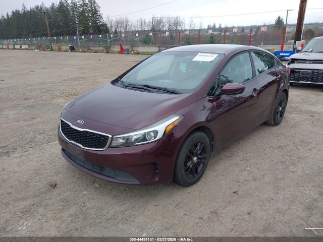 KIA FORTE LX 2017 3KPFK4A79HE143054 Image 2