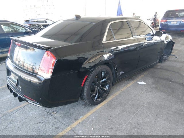 2017 CHRYSLER 300C 2C3CCAEG1HH566504 Photo 3