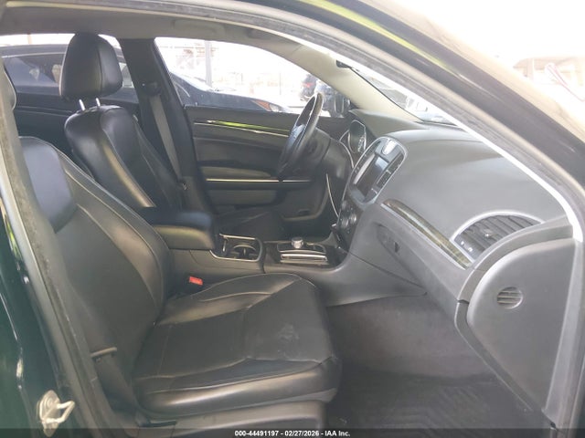 2017 CHRYSLER 300C 2C3CCAEG1HH566504 Photo 4