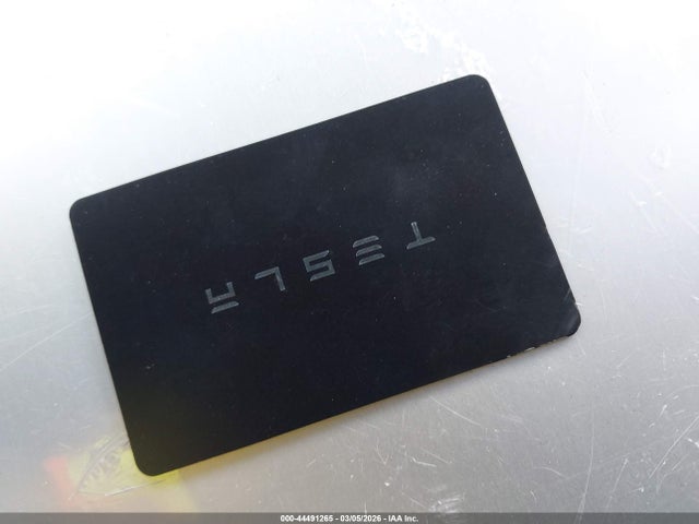 44491265 :رقم المزاد ، 7SAYGDED5TF378664 vin ، 2026 Tesla Model Y مزاد بيع