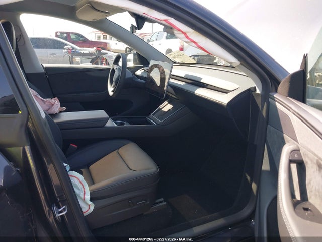 44491265 :رقم المزاد ، 7SAYGDED5TF378664 vin ، 2026 Tesla Model Y مزاد بيع